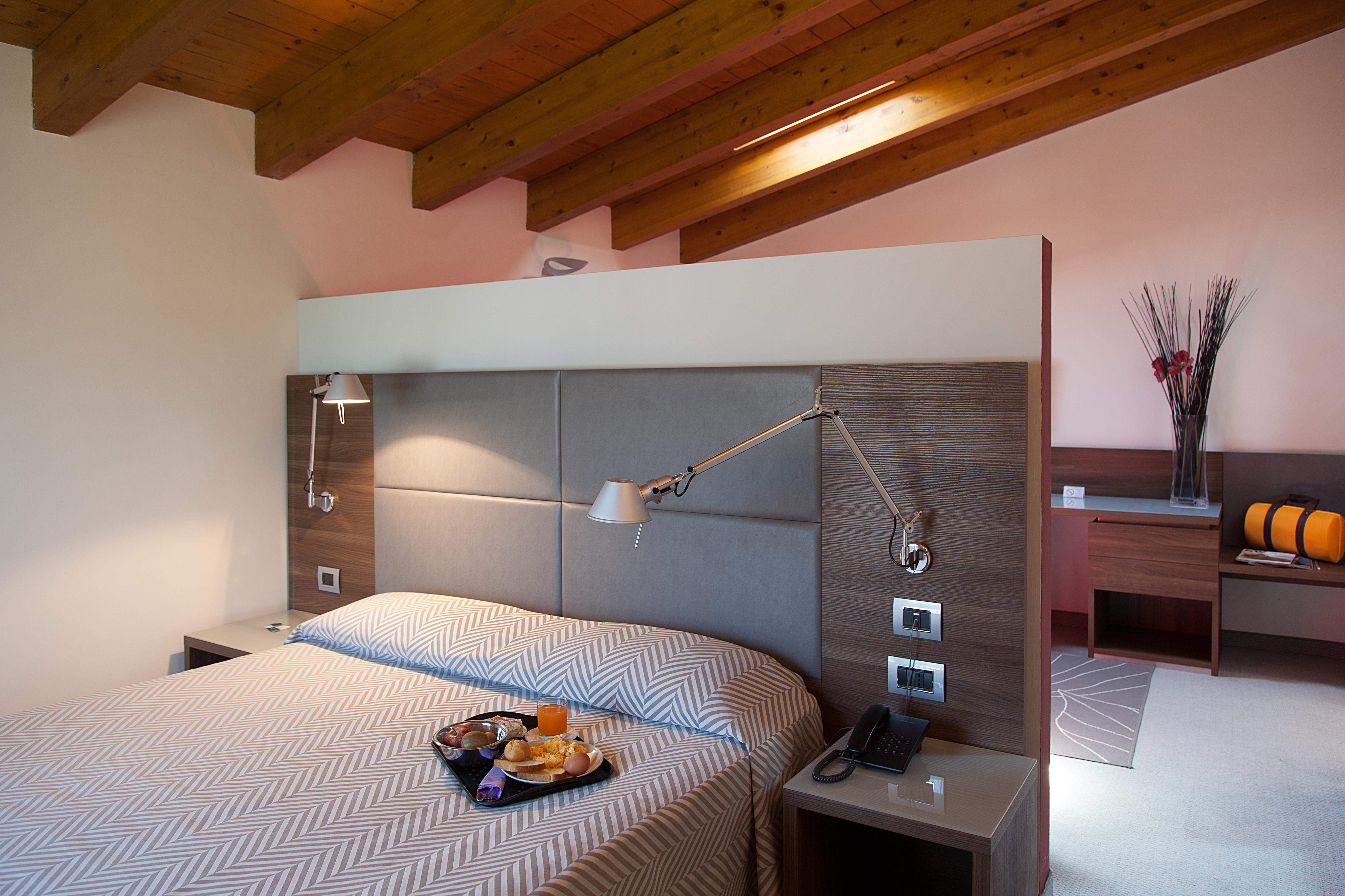 Hotel Del Parco Виджевано Экстерьер фото