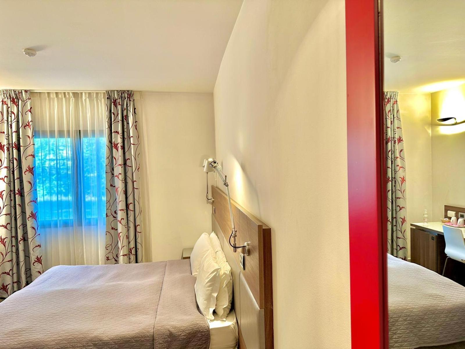 Hotel Del Parco Виджевано Экстерьер фото